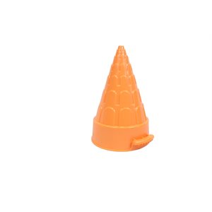 Moule en pyramide à château de neige en plastique, 15 x 25 x 15 cm (6 x 10 x 6")